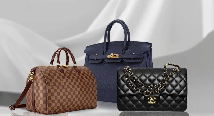 Destination Luxury Handbags: Elevate Your Style with the Unique Designs of Luxe & Royalty